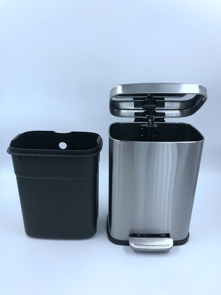yard waste bins Weard Desventudas Bins