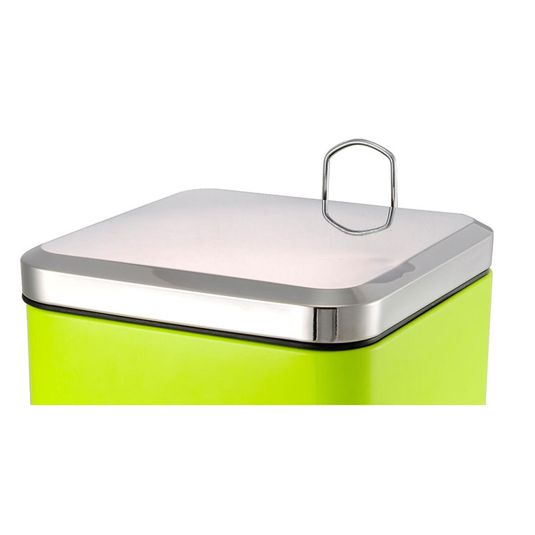 en la puerta de desechos de residuos de 