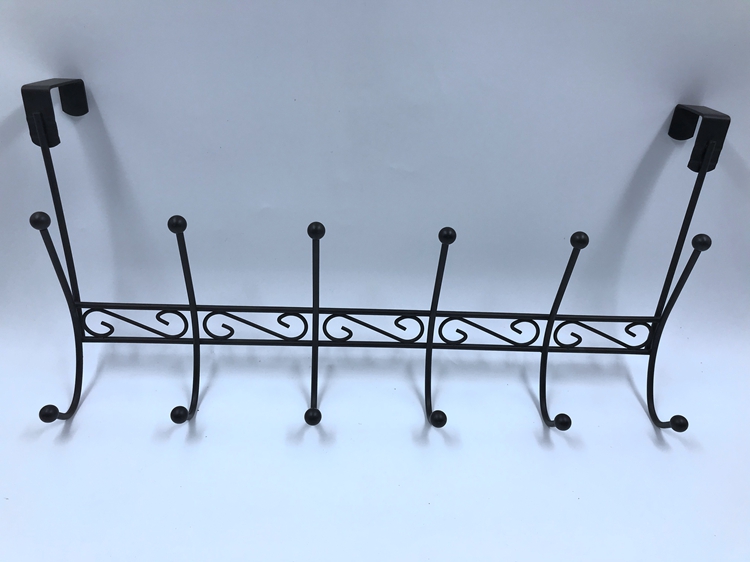 sobre los ganchos de la puerta